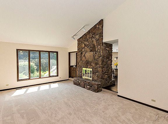 5th image of 22975 N Hilandale Ln