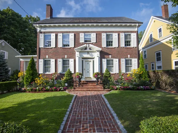 20 Lochstead Ave, Jamaica Plain, MA 02130