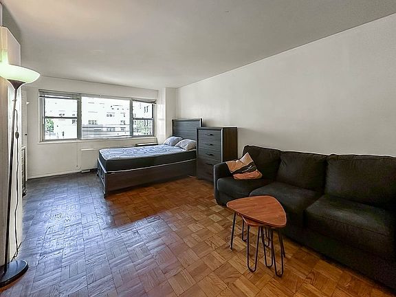 4th image of 321 E 48th St APT 9A