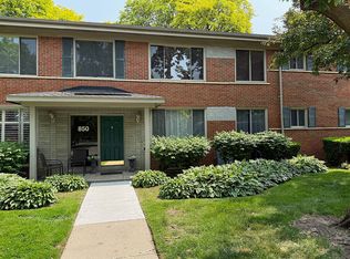 850 N Adams Rd UNIT 2, Birmingham, MI 48009