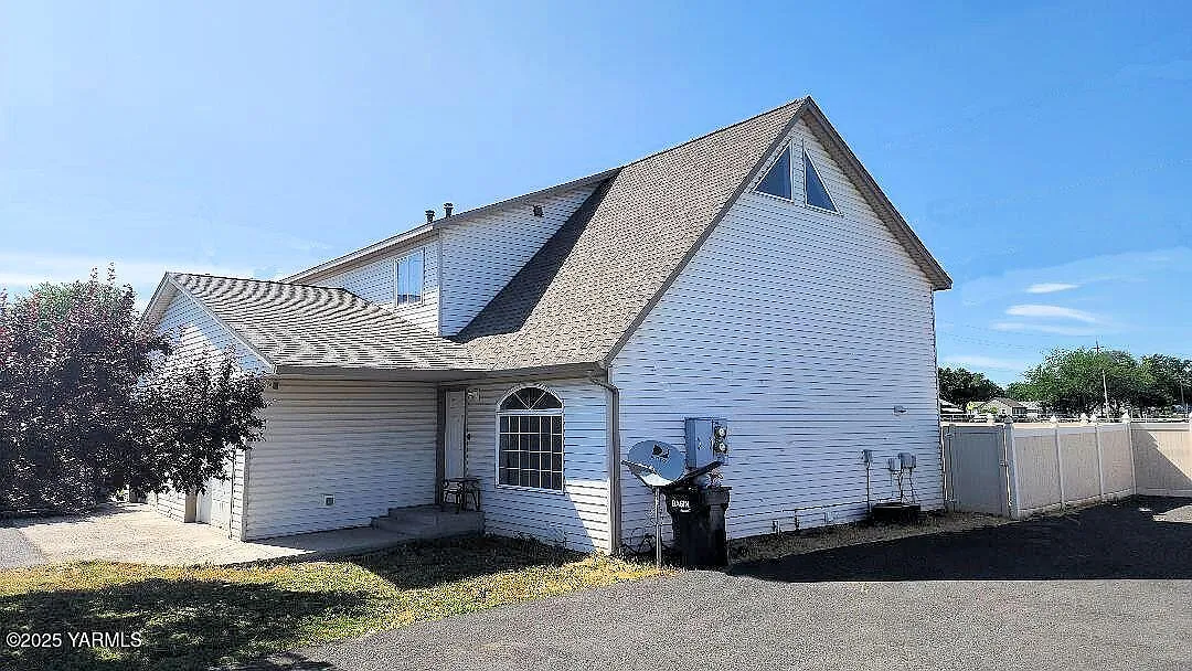 521 Saint Thomas St photo 1