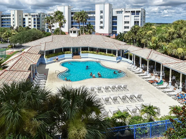 Please contact owners directly. Look for owners contact not zillow agent.
Ocean walk resort style complex is amazing!! Enjoy a beautiful restored style community for a month or longer