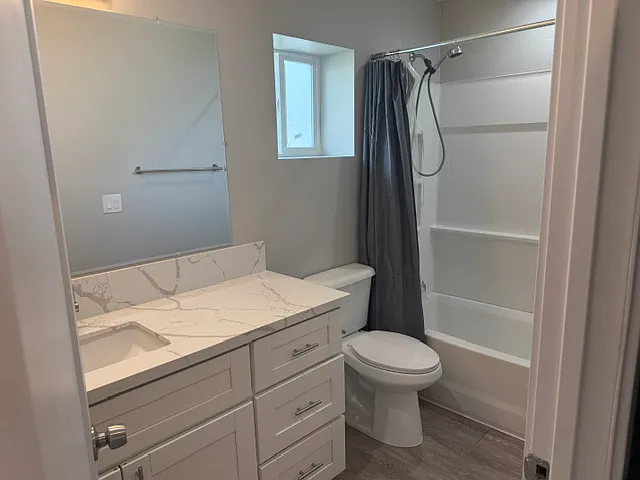 2530 Oceanside Blvd #1 — Photo 3