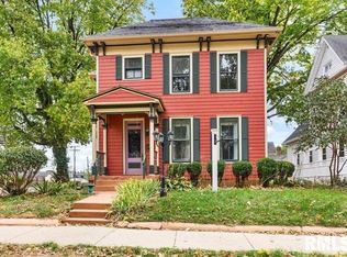 810 E Edwards St, Springfield, IL 62703