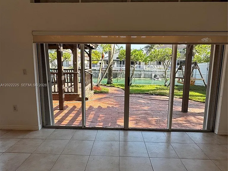 13312 SW 144th Ter — Photo 3