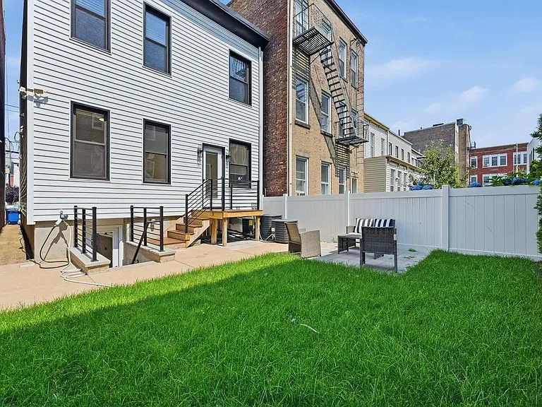 2602 Palisade Ave #1 — Photo 32