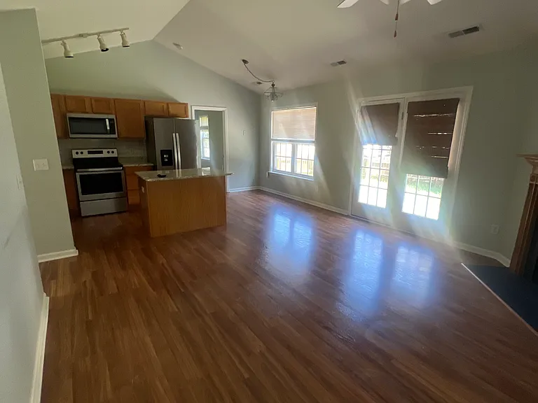 2445 Somerset Place Dr — Photo 11