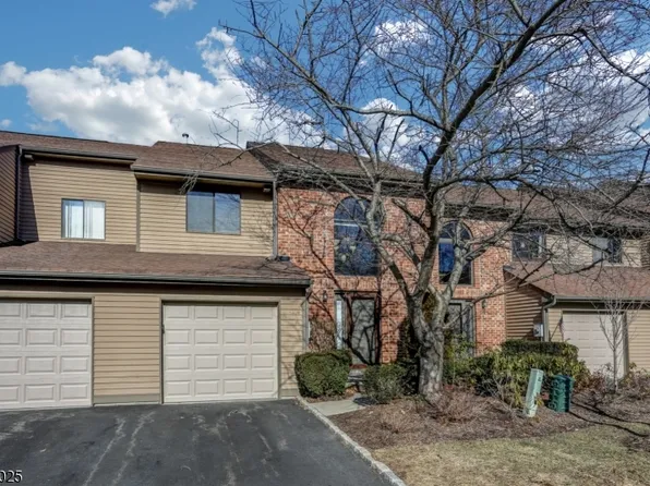 62 Castle Ridge Dr, East Hanover Twp., NJ 07936