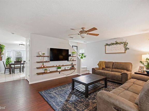 4th image of 2610 Golden Antler Ln