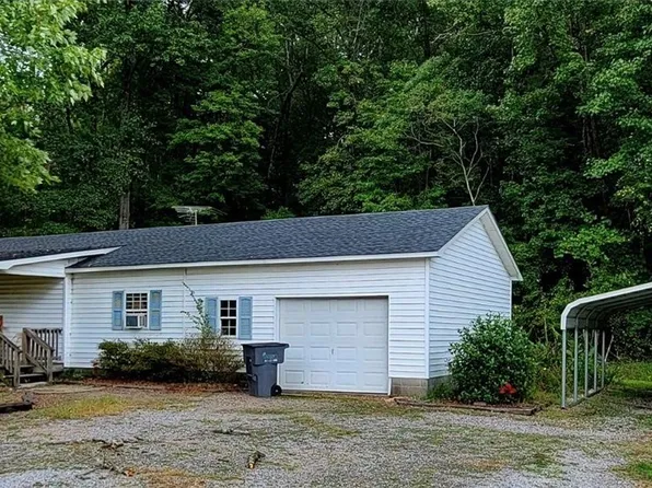 207 E Church St, Wakefield, VA 23888
