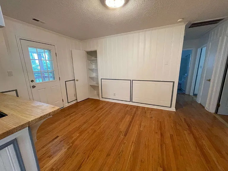 104 Brock St — Photo 10