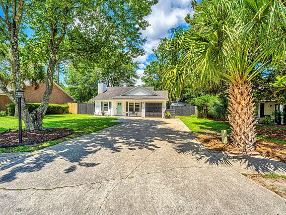 3rd image of 1382 W Point Dr