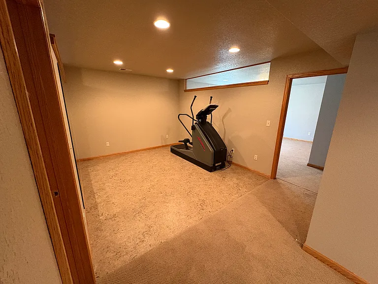 1113 Hawkeye St — Photo 35