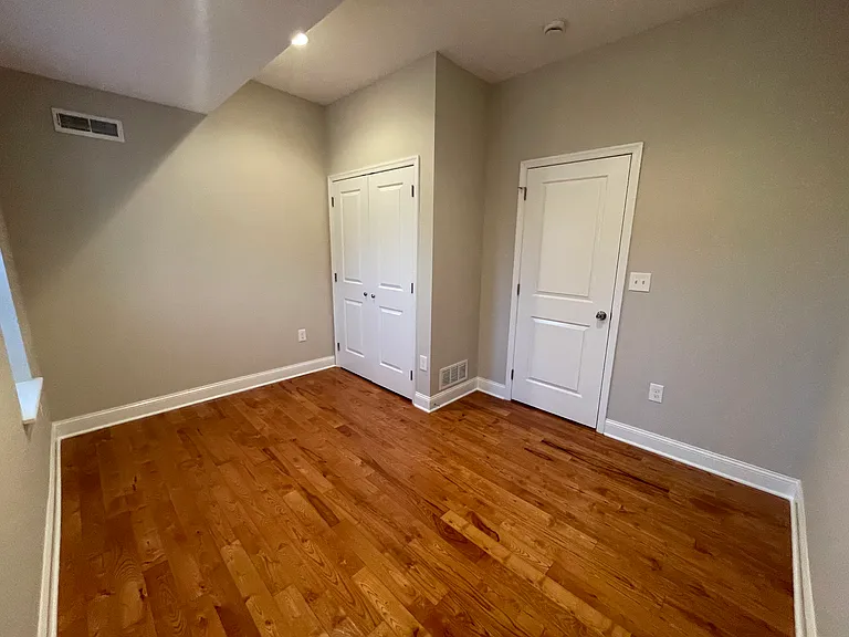 2151 Montrose St — Photo 8