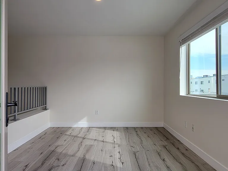 1110 Magnolia Ave #207 — Photo 9