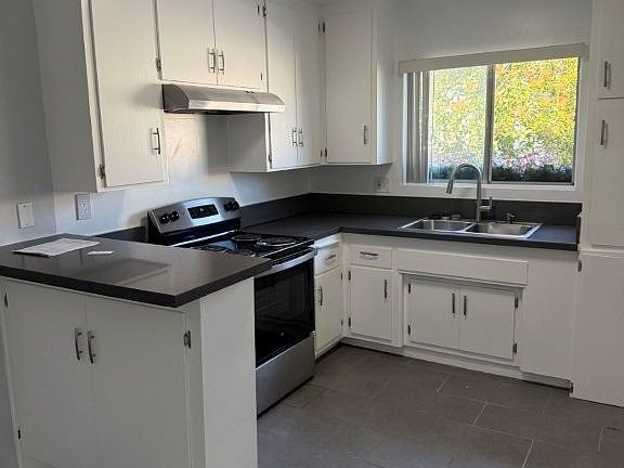 5th image of 1144 W 13th St APT 13