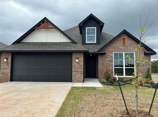10460 Turtle Back Dr, Midwest City, OK 73130