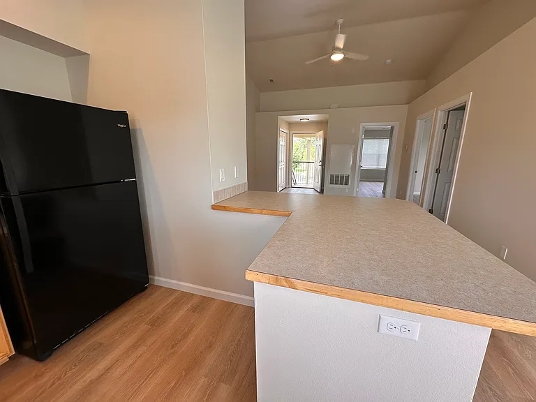 2105 E White Oak Ct #201 — Photo 33