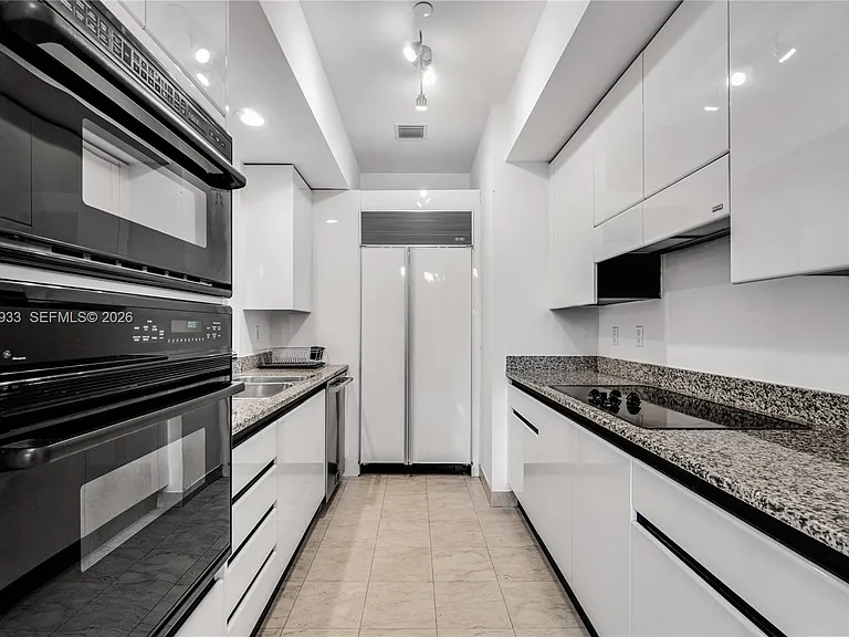 785 Crandon Blvd #106 — Photo 9