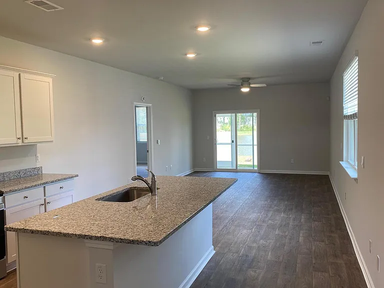 608 Ladywood Dr — Photo 4