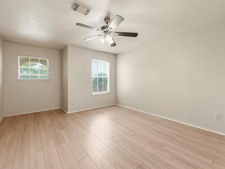 19526 Cliffsage Ct — Photo 25