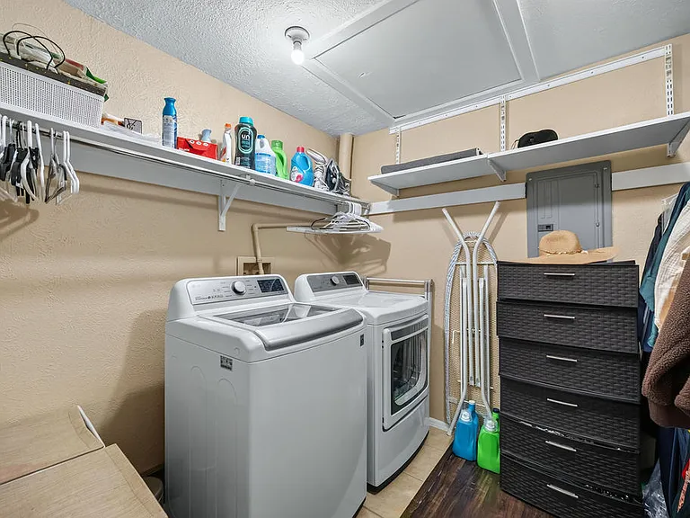 10401 High Hollows Dr #201 — Photo 26