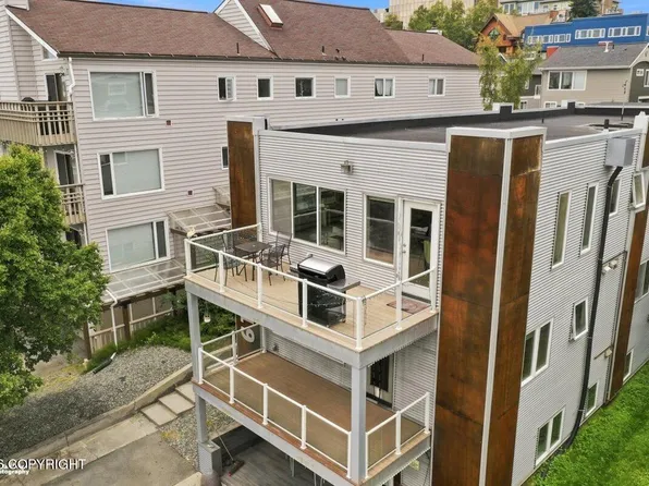 617 N St APT C, Anchorage, AK 99501