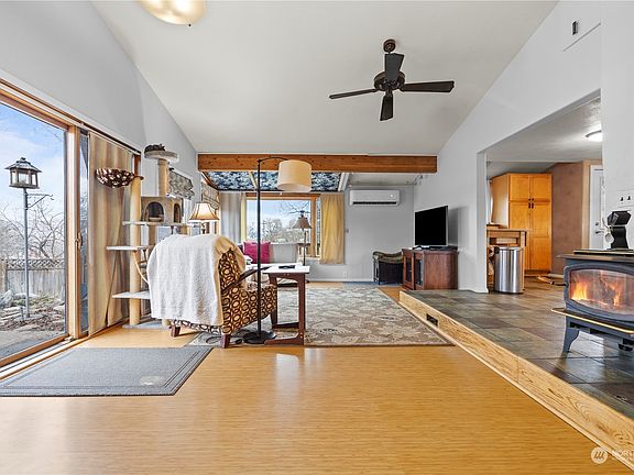 4th image of 605 O'Sullivan Street
