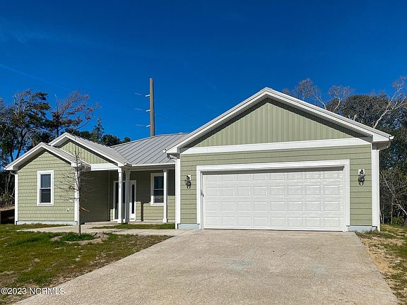 2nd image of 101 Evergreen Ln