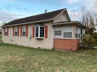 465 Leitch Rd, Tracys Landing, MD 20779