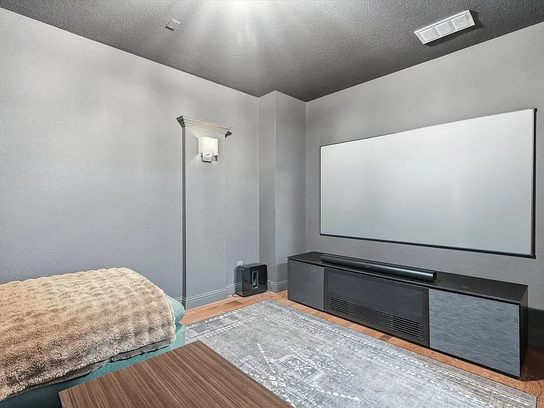 2932 Prescott — Photo 34