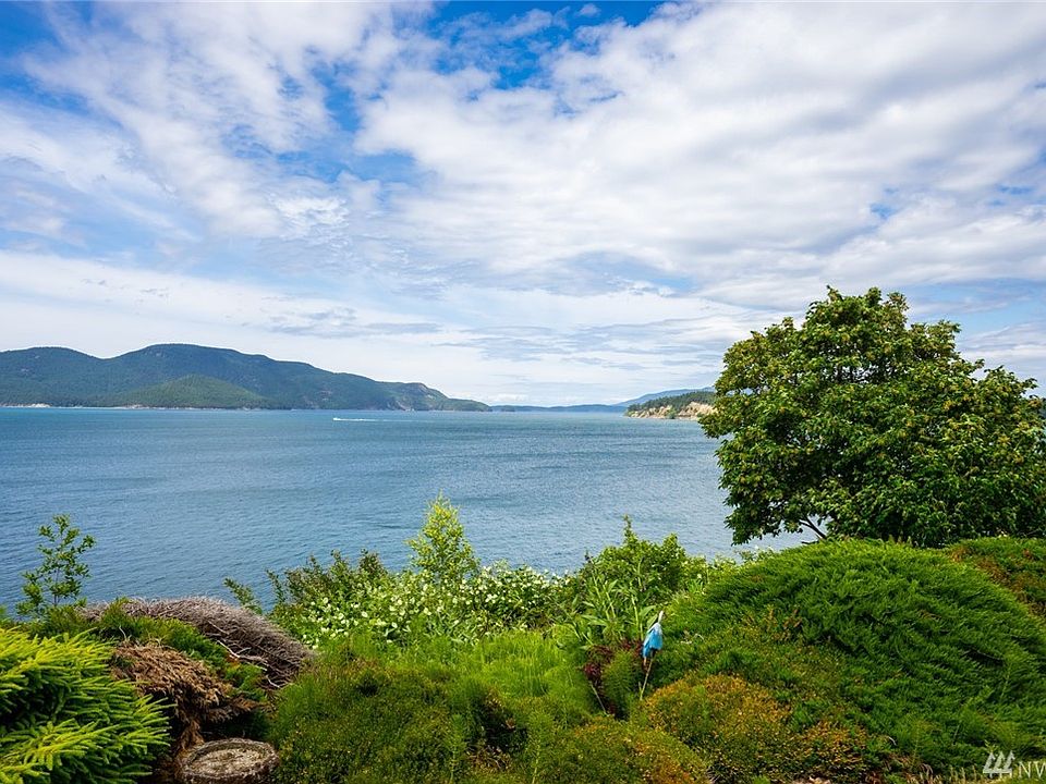 True North view of the Bellingham Channel and unlimited views of ships and boats that traverse the channel in regular fashion.  To the west, glorious sunsets.