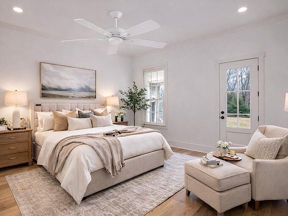 3rd image of 1010 Lily Ln