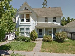 238 NW E St APT 5, Grants Pass, OR