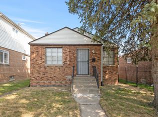 10036 S Paxton Ave, Chicago, IL 60617