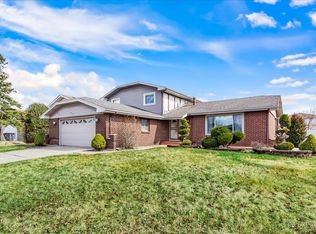 19605 Lake Park Dr, Lynwood, IL