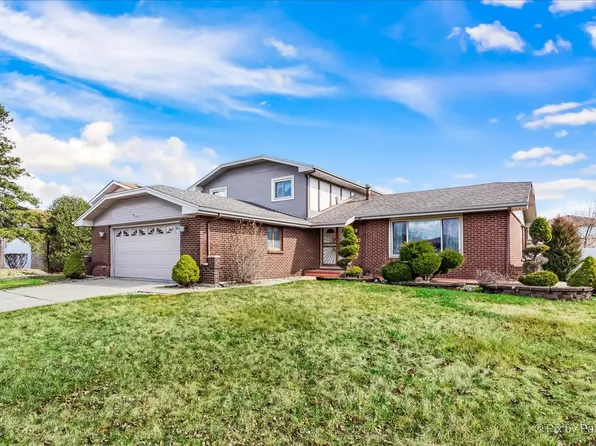 19605 Lake Park Dr, Lynwood, IL 60411