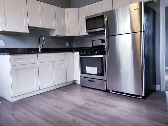 5th image of 634 S 30th St