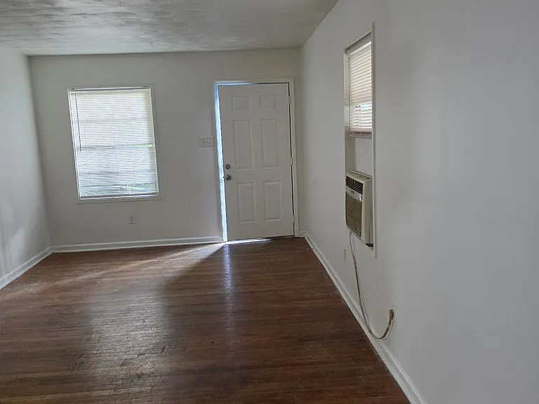 3504 Obion St — Photo 8