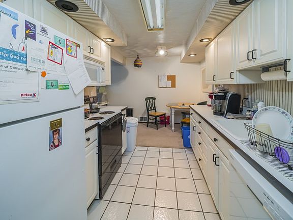5th image of 11556 Greenwood Ave N APT 102