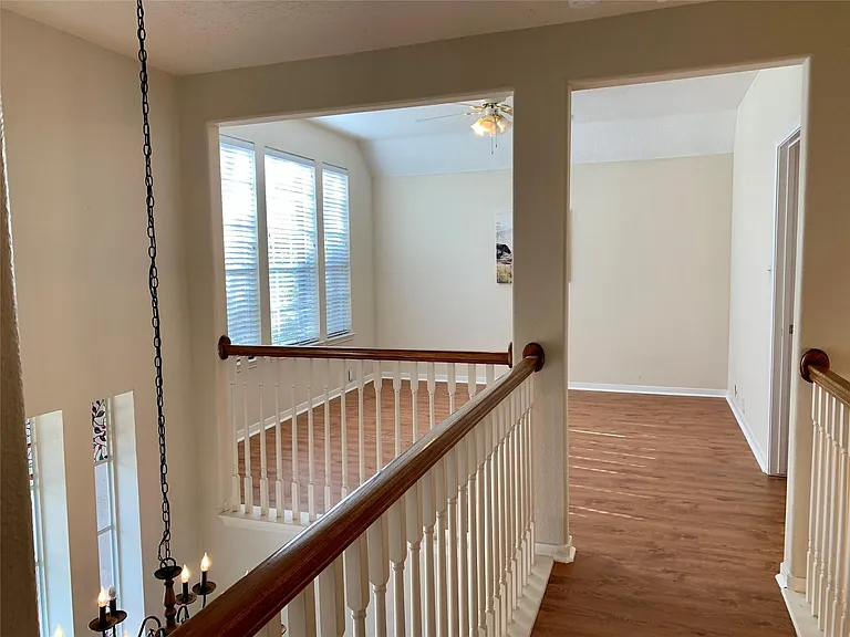 11218 Timbertree Ln — Photo 24