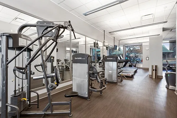 Rented by Greystar | media 42