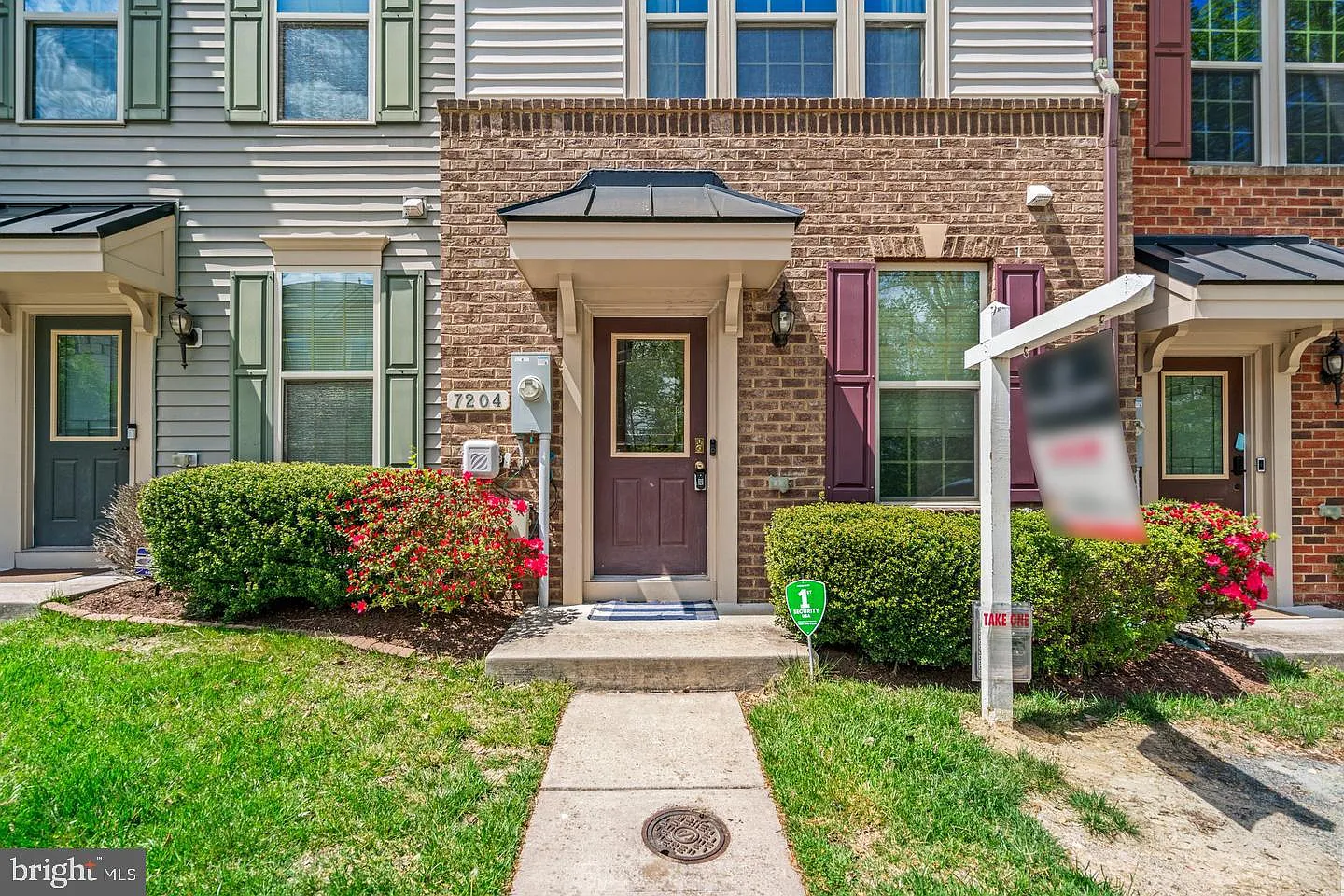 3 bed, 3.0 bath, 2040 sqft, $3,000 — Photo 2