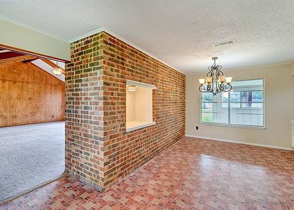 3rd image of 129 Frank Ln