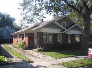 1138 W Temple St, Houston, TX 77009