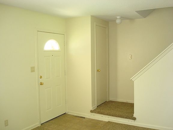 2nd image of 3452 Pin Oaks St