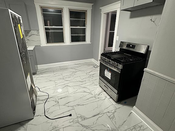 5th image of 19 Bassett St #2A