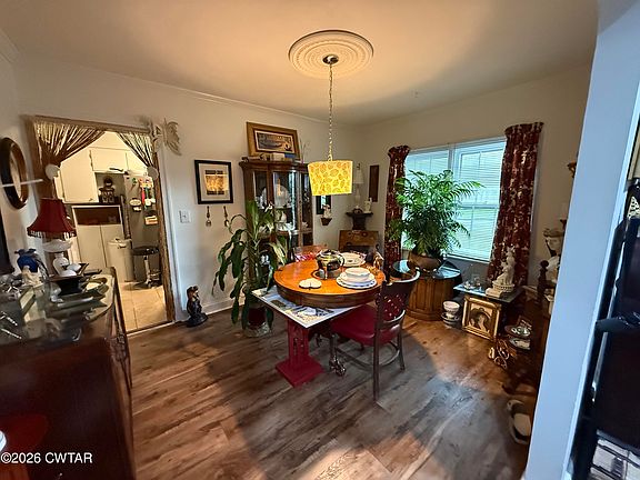 4th image of 1256 Campbell St