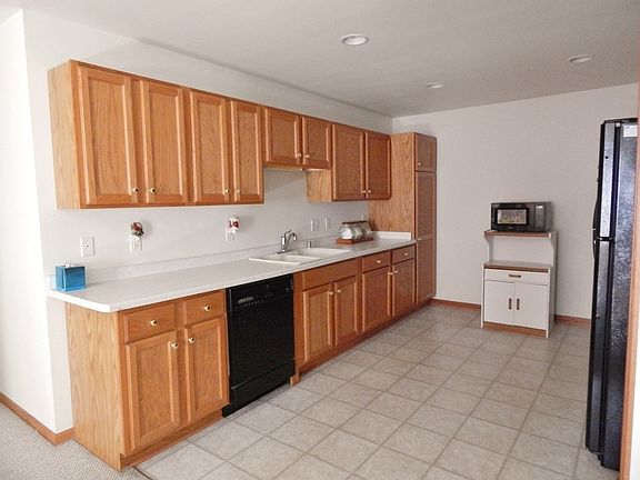 2nd image of 898 Tower Dr