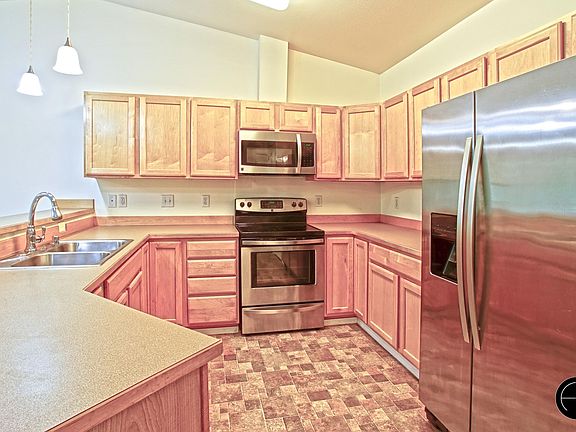 3rd image of 10226 Valley Park Dr